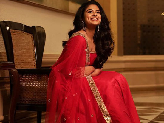 Gorgeous Clicks Of Siddhi Idnani